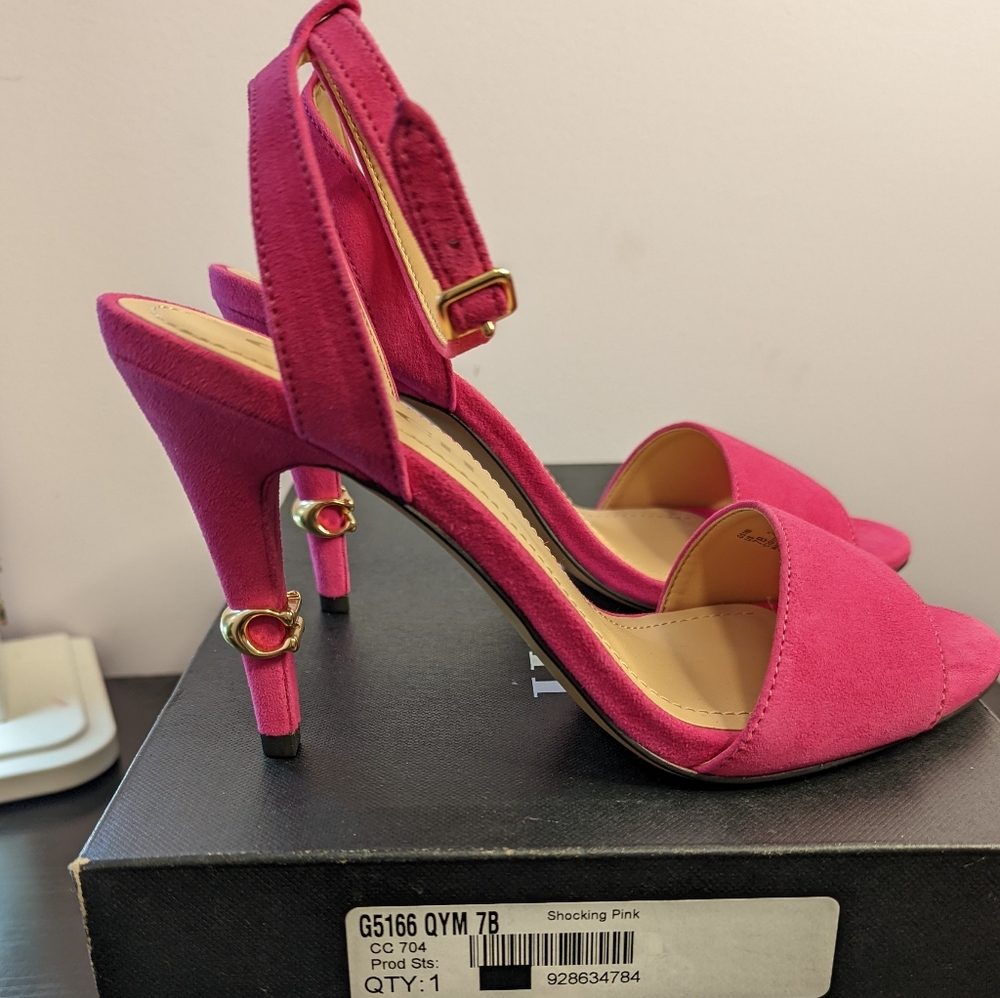 Coach Regina Sandals Size 7 Fuchsia NWB